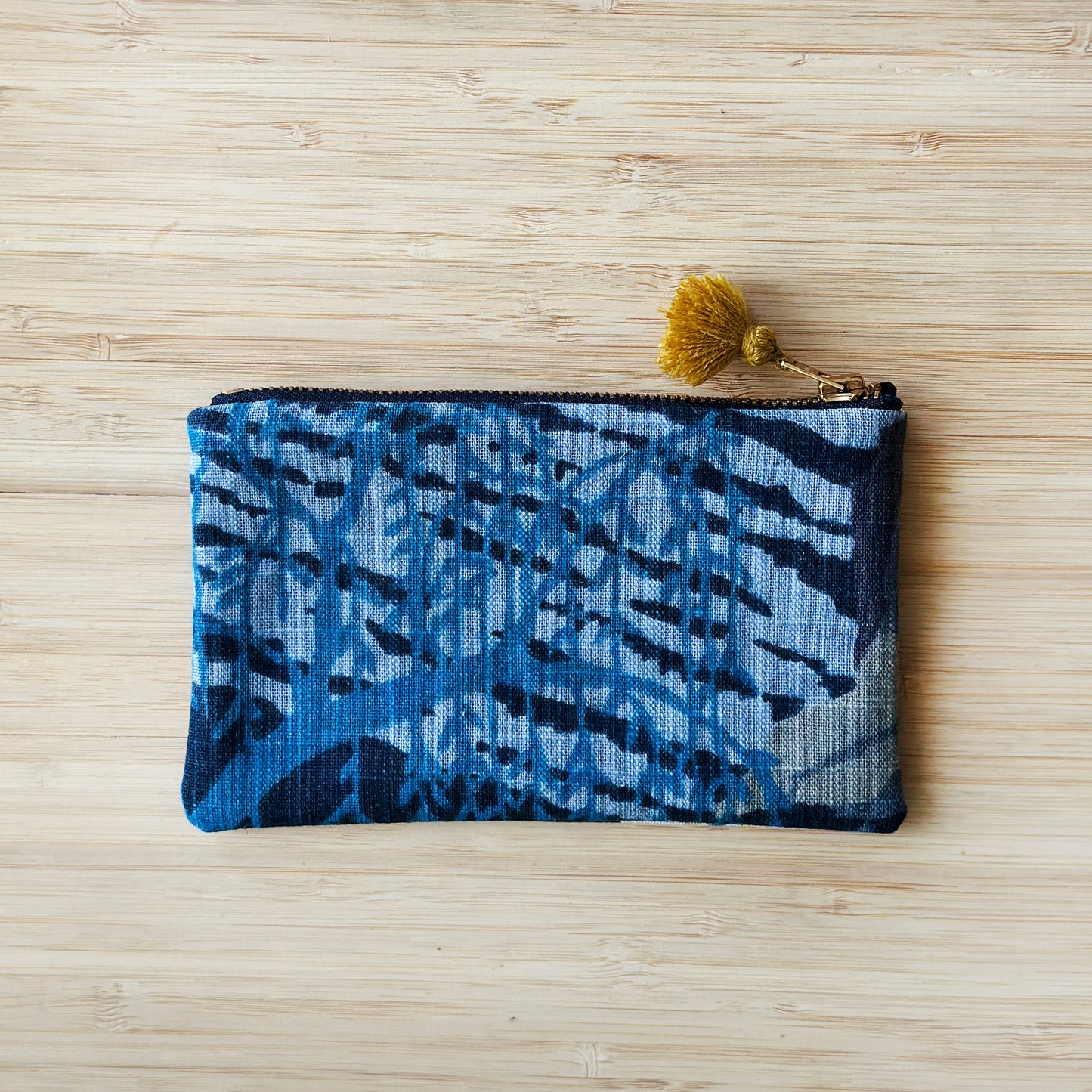 Embroidered Bird Print Zipper Pouch